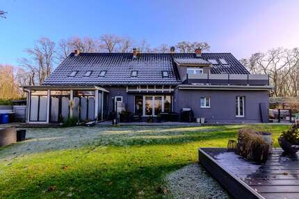 Haus zum Kaufen in Petzow 998.000,00 € 299 m²