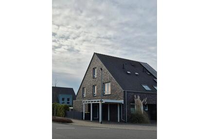 Von Privat. Energieeffiziente DHH in der Woeste - Greven