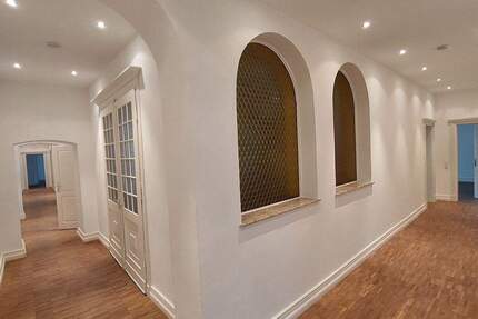 Exklusive 7 ZKB-Altbauwohnung in der Trierer Innenstadt