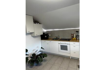 Wohnung DG 49m2 Wüschheim - 400,00&nbsp;EUR Kaltmiete, ca.&nbsp; 49,00&nbsp;m&sup2; in Tiefenbach (PLZ: 55471)