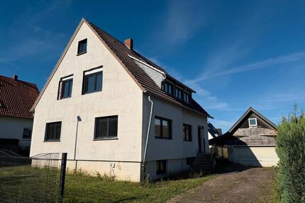 Freistehendes Haus auf großzügigem Grundstück - Springe