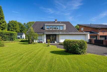 Haus zum Kaufen in Lohmar 979.000,00 € 290 m²