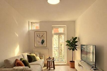 Möbilierte 2-Zimmer-Wohnung in Dresden-Löbtau mit Balkon und Tageslichtbad. Bezugsbereit!