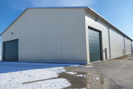 Halle zu vermieten - 3,00&nbsp;EUR Kaltmiete, ca.&nbsp; 1.500,00&nbsp;m&sup2; in Wallersdorf (PLZ: 94522)