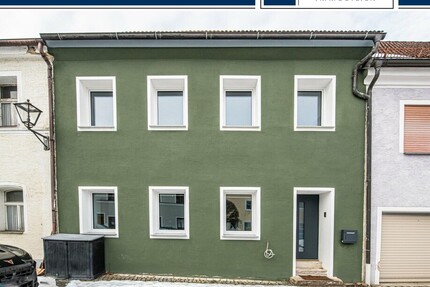 Modernisiertes Reihenmittelhaus mit Gartenidylle und großzügigem Wohnambiente - Rötz