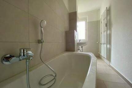 Große 3-Raum-Wohnung - frisch saniertes Bad - Oschersleben