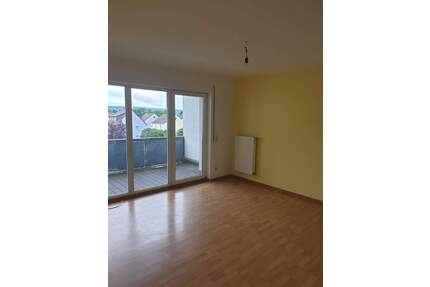 Schöne 4 ZKB mit Balkon - 810,00&nbsp;EUR Kaltmiete, ca.&nbsp; 98,00&nbsp;m&sup2;&nbsp;Wohnfl&auml;che in Weißenthurm (PLZ: 56575)