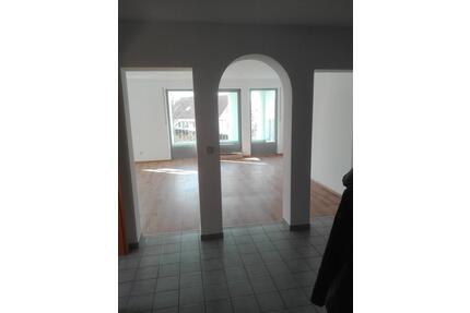 Greding, 3 Zimmer Wohnung, 96 m², Garage
