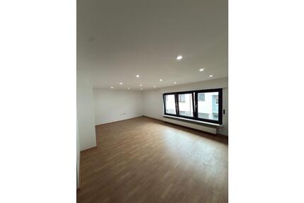 Mietwohnung - 1.300,00&nbsp;EUR Kaltmiete, ca.&nbsp; 120,00&nbsp;m&sup2; in Hockenheim (PLZ: 68766)