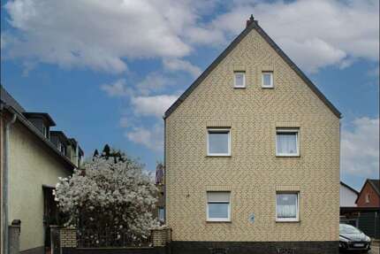 Haus zum Kaufen in Neuss-Holzheim 390.000,00 € 176 m²