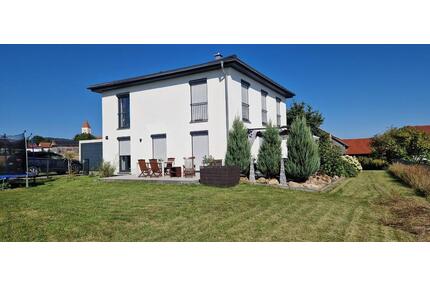 EFH massiv 173 m² 5 Zi. Kü. 3×Bad, KFW55, Gr.876 m² - Sofort frei - Treffelstein