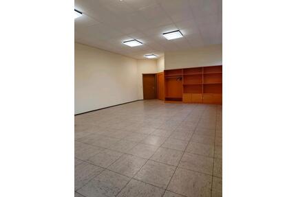 Büroraum bzw. Schulungsraum (Nachhilfe, Fahrschule; Büro) - Schmelz