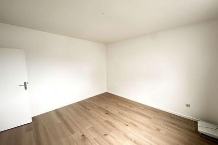 Helle 3-ZKB-Wohnung mit Balkon & EBK in KL-Zentrum (WG geeignet) - Kaiserslautern