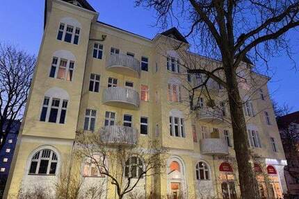 Friedenauer Rheingauviertel: klassische, sanierte Altbauwohnung mit vielen attraktiven Stilelementen und zwei Balkonen - Berlin