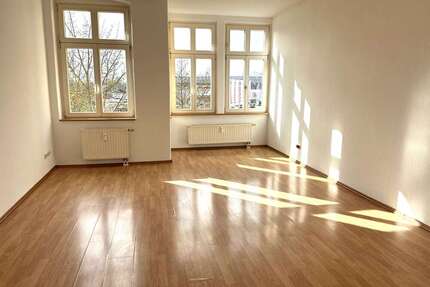 Wohnung zum Kaufen in Magdeburg 110.000,00 € 77 m²