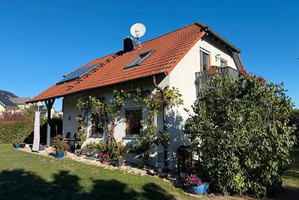 Einfamilienhaus - 1.000,00&nbsp;EUR Kaltmiete, ca.&nbsp; 120,00&nbsp;m&sup2; in Velburg (PLZ: 92355)