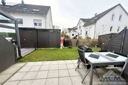 Elegantes und modernes Reihenhaus mit gehobener Ausstattung und viel Platz für die Familie - Frankfurt am Main / Berkersheim