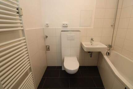 Ich hab´geträumt von dir - großzügige 3RW mit modernisiertem Wannenbad - Freiberg