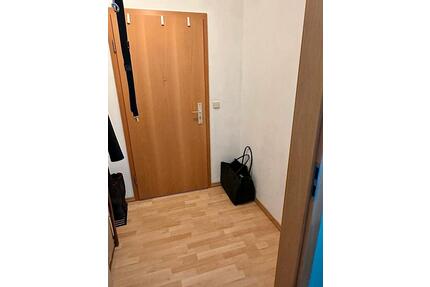 2 Zimmer Erdgeschosswohnung zu vermieten - Weitramsdorf