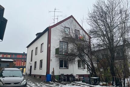 Mehrfamilienhaus mit 3 Wohneinheiten & Gewerbe - zentrale Lage - Deggendorf