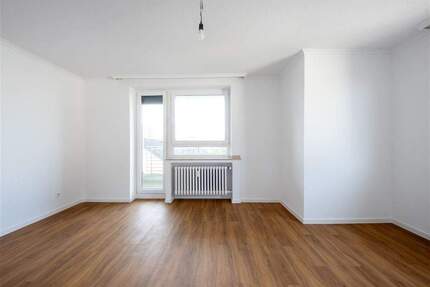 2-Zimmer-Wohnung mit Terrasse in Golzheim - saniert und bezugsfertig - Düsseldorf