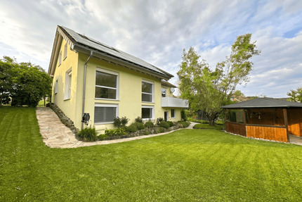 NATURNAH: Energieeffizientes (A+) Einfamilienhaus mit ELW am Waldrand in Obergruppenbach - Untergruppenbach