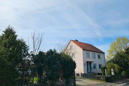 Haus in RosdorfGöttingen mit Garten, Keller, Garagen usw.