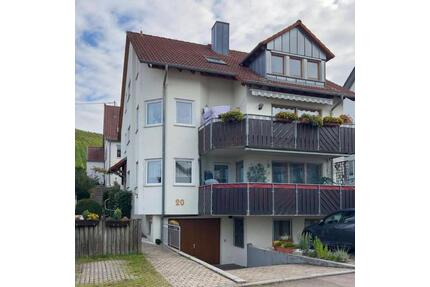 Sonnige 3 Zimmer Dachgeschosswohnung in Weinstadt von Privat
