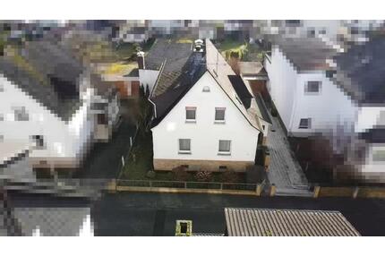 Vielseitiges Zweifamilienhaus in Wetzlar - Provisionsfrei