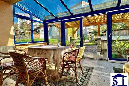 TOP Preis !! Raumwunder mit Wintergarten und 2 Garagen - ideal für die Familie Zentral und ruhig gelegen - Immobilie in Schmalkalden