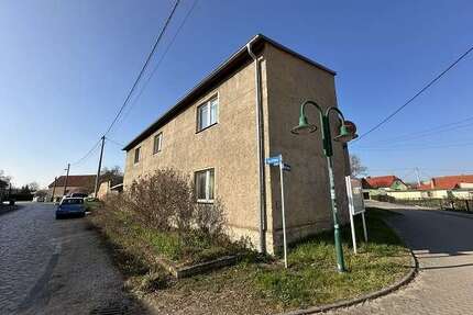 Haus zum Kaufen in Könnern 42.000,00 € 180 m²