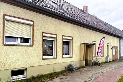 Haus zum Kaufen in Storkow (Mark) 100.000,00 € 221 m²