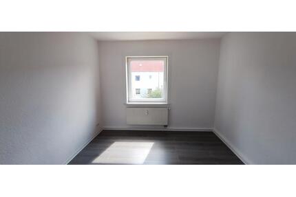 Charmante Wohnung mit Badewanne, Laminat und zentraler Lage – jetzt einziehen - Brandenburg an der Havel Görden