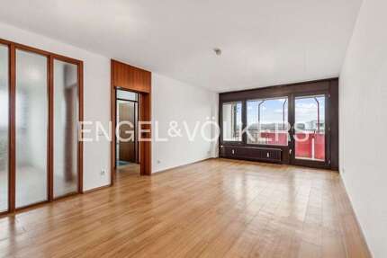 Wohnung zum Kaufen in Bergisch Gladbach - Refrath 240.000,00 € 76 m²