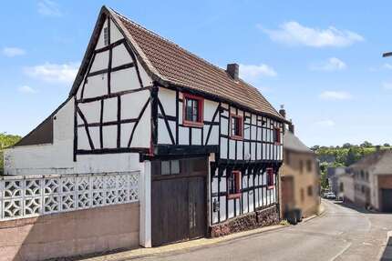 Haus zum Kaufen in Mechernich 99.000,00 € 200 m²