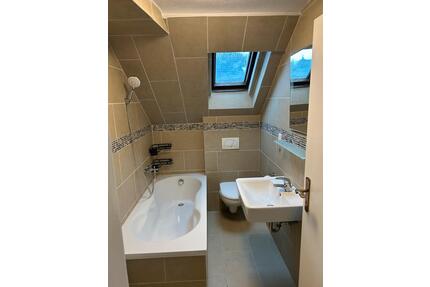 2 Zimmer DG Wohnung - 680,00&nbsp;EUR Kaltmiete, ca.&nbsp; 50,00&nbsp;m&sup2; in Wuppertal (PLZ: 42109) Gemarkung Elberfeld