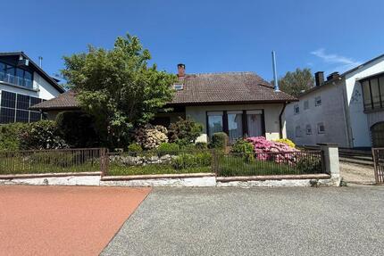 Großzügiges Haus mit 180+ m² Wohnfläche in Schmitten - Schmitten im Taunus