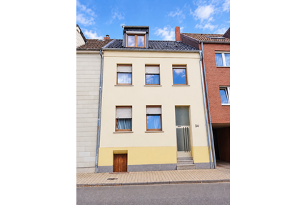 Haus zum Kaufen in Düren 329.000,00 € 180 m²
