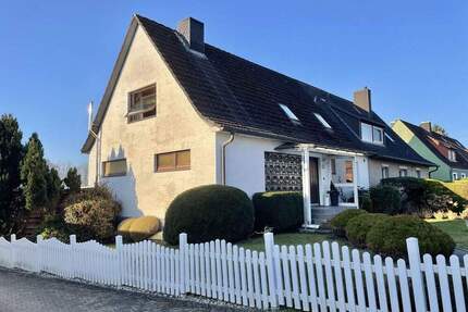 Bad Oldesloe: Gepflegte Doppelhaushälfte in bevorzugter ruhiger Wohnlage (A 3613)
