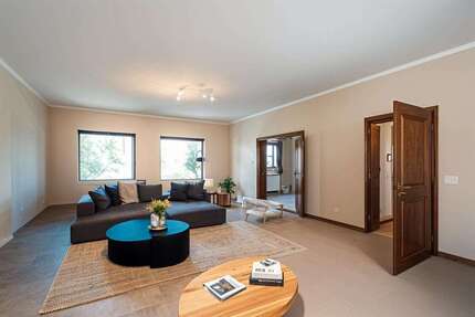 Haus zum Kaufen in Würzburg 1.700.000,00 € 222.45 m²