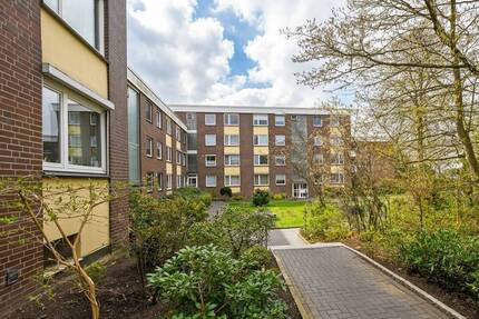 Moderne, sanierte 3 Zimmer Wohnung mit Tiefgarage und Balkon in guter Lage von Oststeinbek