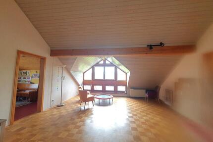 Großzügige Dachgeschosswohnung, am Ortsrand von 97645 Ostheim - Ostheim vor der Rhön Ostheim v.d.Rhön