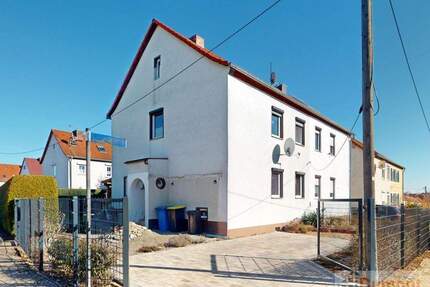 Moderniesierte Doppelhaushälfte in Schkopau kurz vor Halle (Saale).