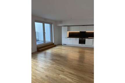 Wohnung zum Mieten in Frankfurt am Main 2.030,00 € 95 m²