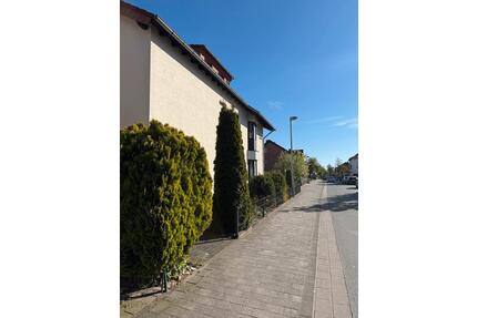 Schöne 2-Zimmer-Wohnung mit Balkon in beliebter Lage - Bad Lippspringe