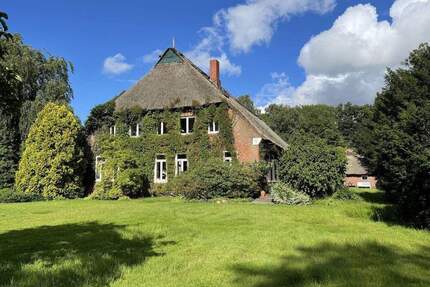 Großzügiges Anwesen unter Reet mit großem parkähnlichem Grundstück - vielseitig nutzbar. - Hagen Sandstedt