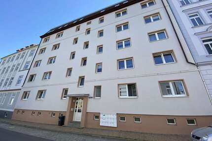 Wohnung zum Mieten in Schwerin 536,00 € 76.62 m²