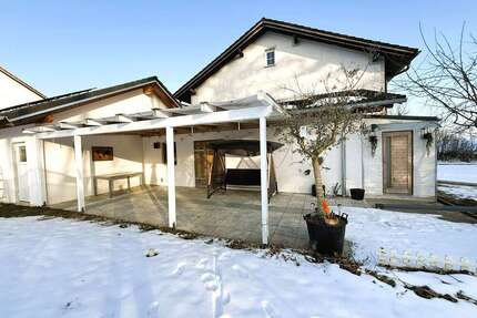 Haus zum Kaufen in Kraiburg am Inn 675.000,00 € 215 m²