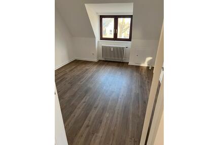 Schöne 3-Zimmer-Dachgeschosswohnung 65qm in Neumünster-Tungendorf