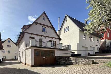 Haus zum Kaufen in Bad Liebenzell 142.000,00 € 147 m²